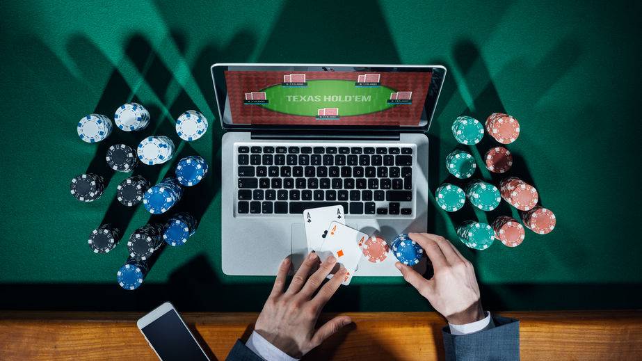 온라인 포커 게임의 진행 방식